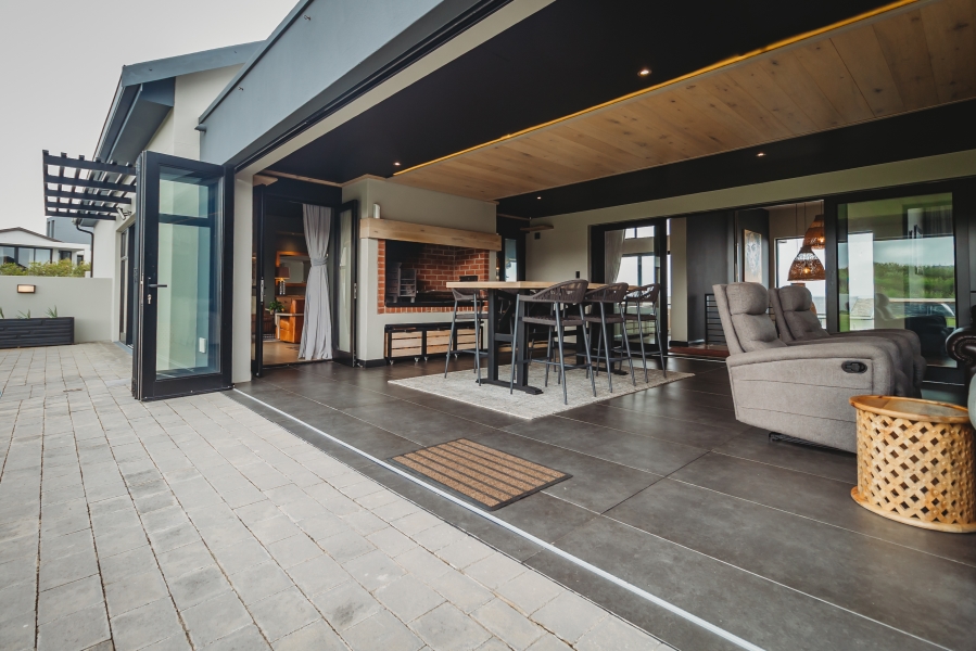 5 Bedroom Property for Sale in The Brink Eco Estate Western Cape